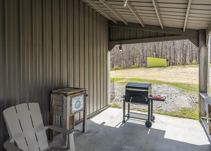 Unique 1970s Round House W Hot Tub Country house Elizabethtown